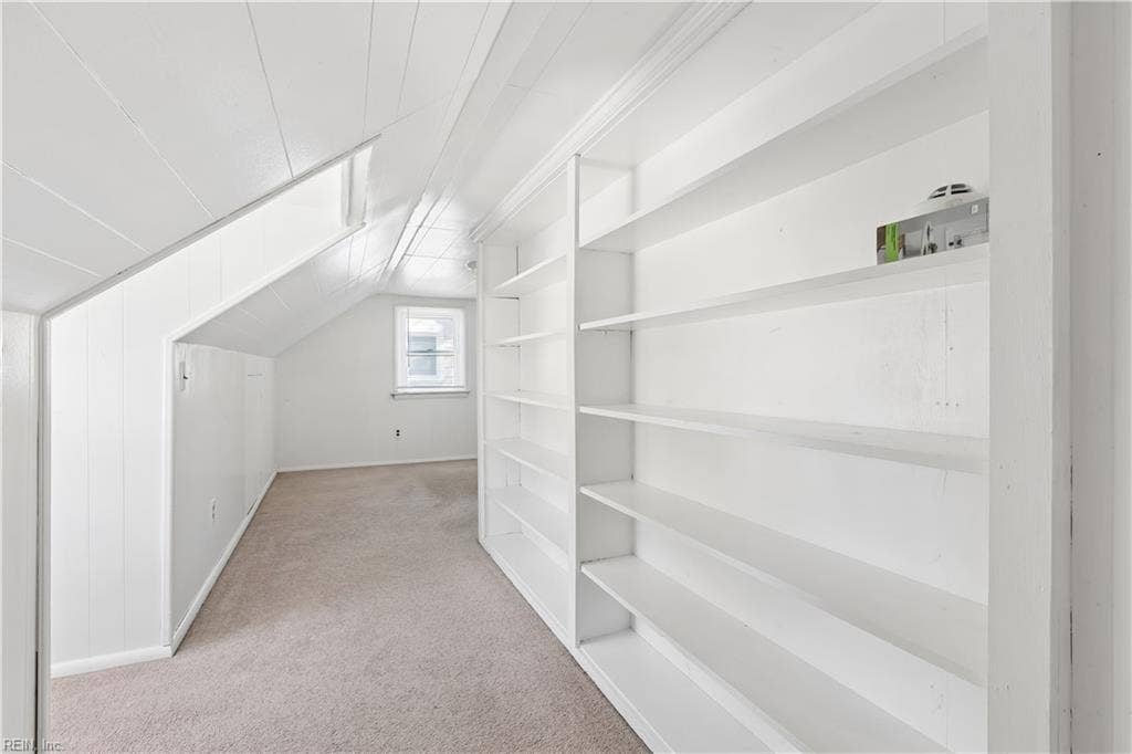 2nd Upstairs bedroom