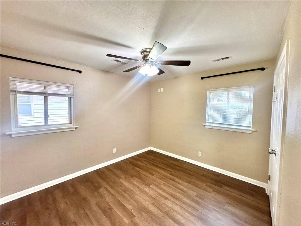 4713 Clintwood Drive, Portsmouth, VA 23703 4713 Clintwood Drive, Portsmouth, VA 23703
