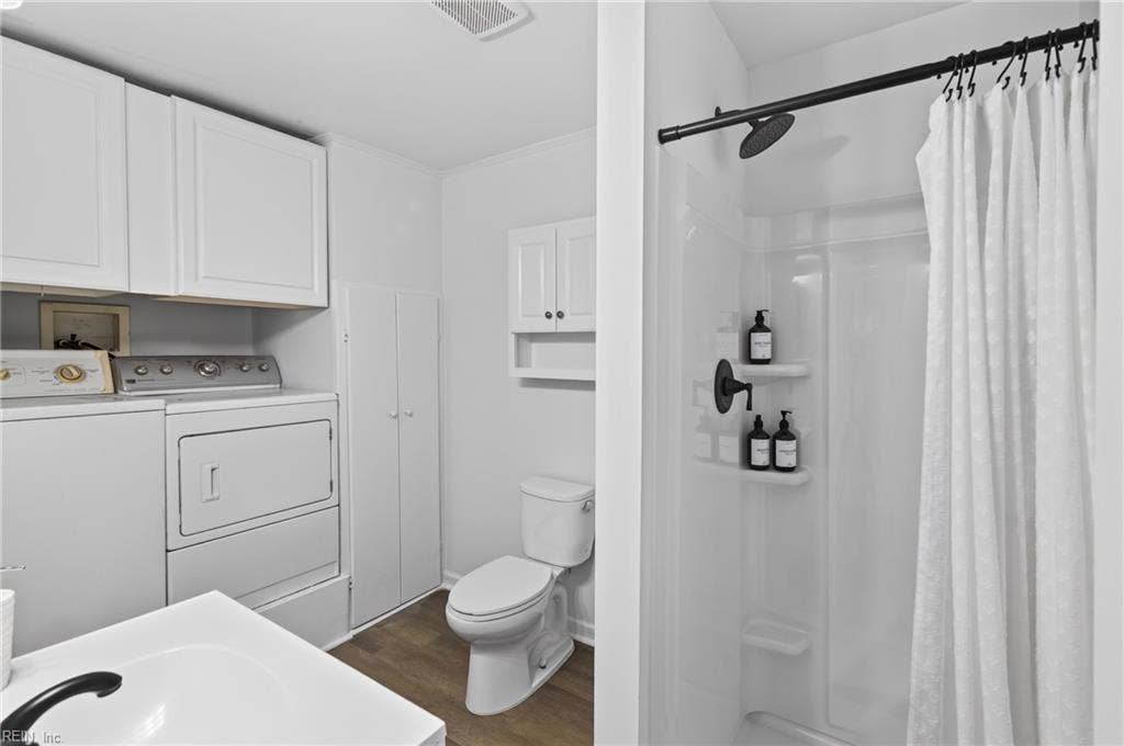 45 Messick Road, Poquoson, VA 23662 45 Messick Road, Poquoson, VA 23662