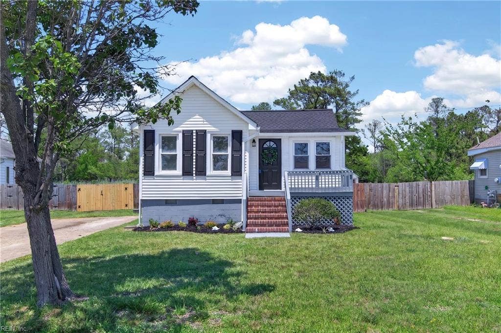 45 Messick Road, Poquoson, VA 23662 45 Messick Road, Poquoson, VA 23662