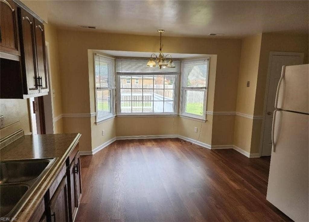 537 Mossycup Drive, Virginia Beach, VA 23462 537 Mossycup Drive, Virginia Beach, VA 23462