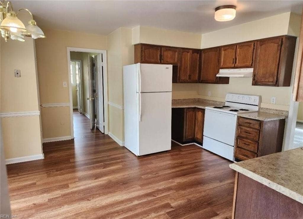 537 Mossycup Drive, Virginia Beach, VA 23462 537 Mossycup Drive, Virginia Beach, VA 23462