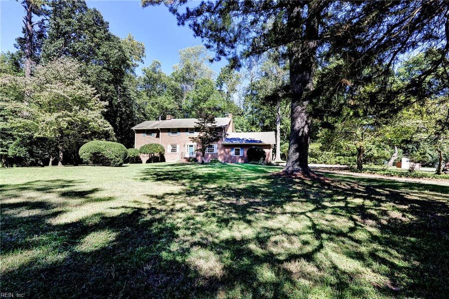 Property photo for 265 E Queens Drive, Williamsburg, VA