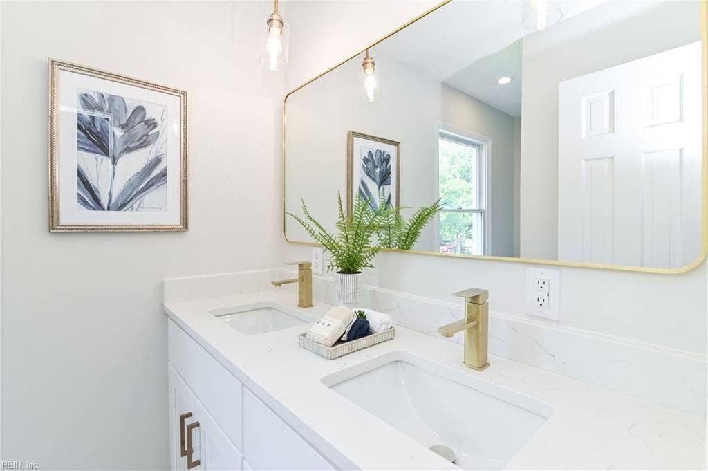 New quartz and   marble hall  bath.