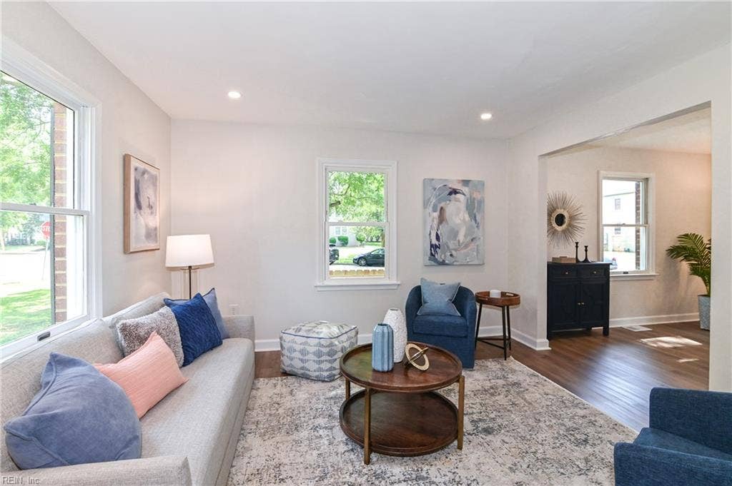 Casual front living room.