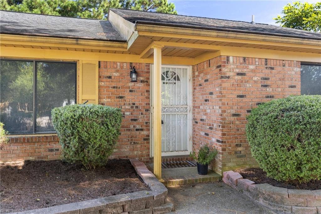 5404 Stagecoach Trail, Charlestown Lakes, Virginia Beach, VA 23464 5404 Stagecoach Trail, Charlestown Lakes, Virginia Beach, VA 23464