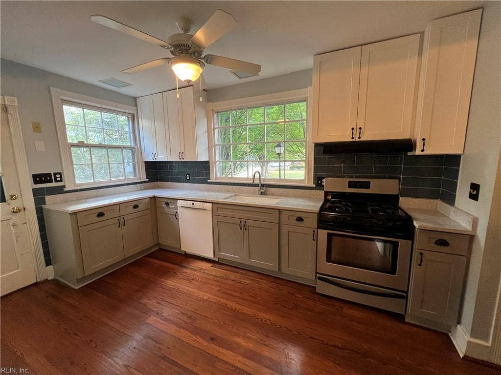413 Washington Street, Portsmouth, VA 23704 413 Washington Street, Portsmouth, VA 23704