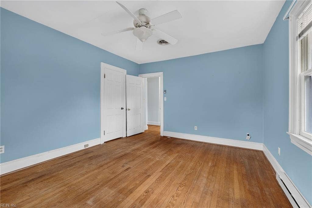 310 S Broad Street, Suffolk, VA 23434 310 S Broad Street, Suffolk, VA 23434