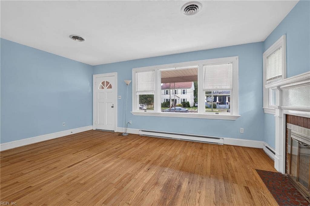 310 S Broad Street, Suffolk, VA 23434 310 S Broad Street, Suffolk, VA 23434