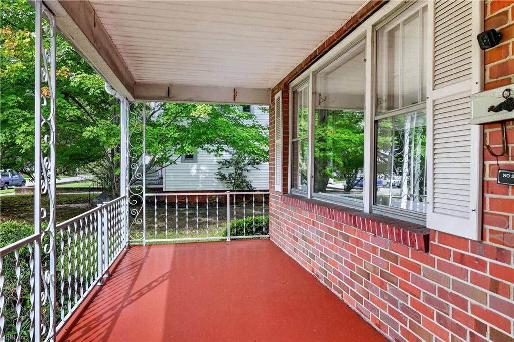 310 S Broad Street, Suffolk, VA 23434 310 S Broad Street, Suffolk, VA 23434