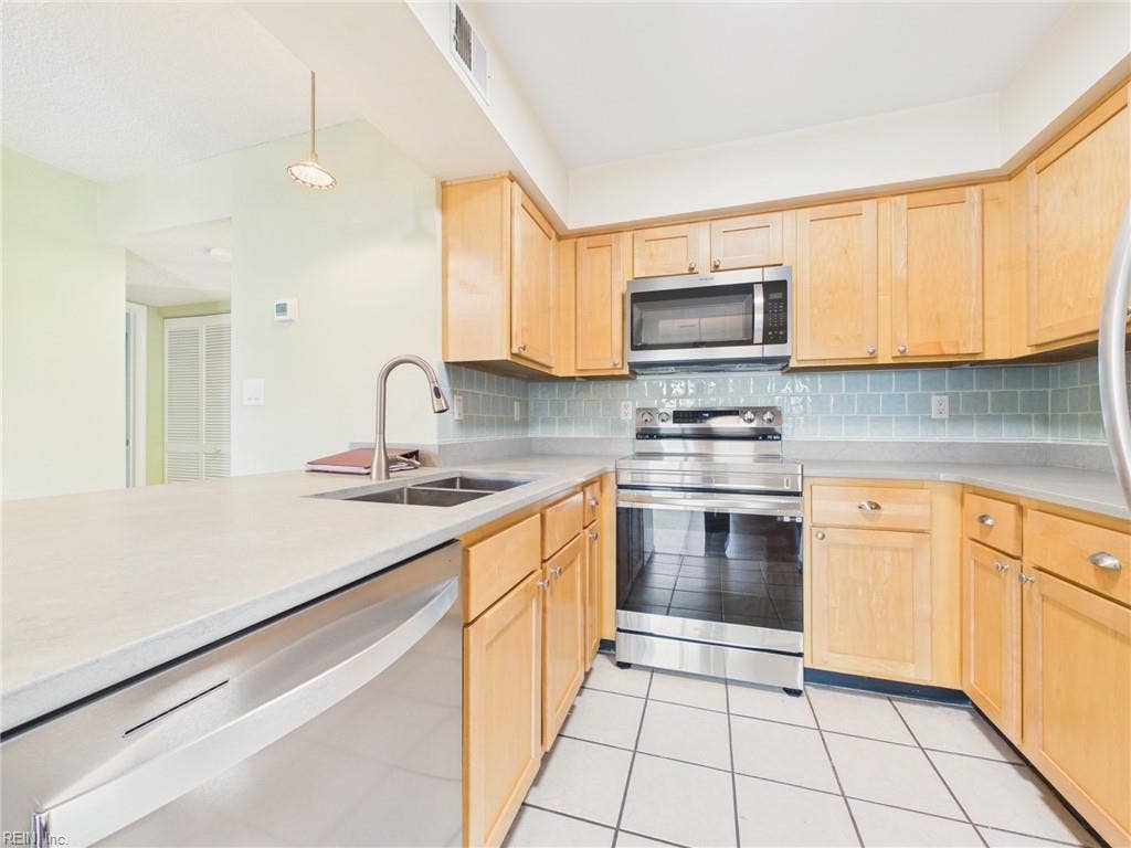 512 24th Street, #301, Virginia Beach, VA 23451