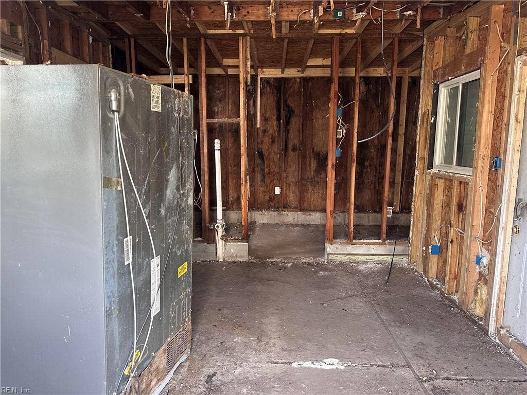 3020 Tidewater Drive, Norfolk, VA 23509 3020 Tidewater Drive, Norfolk, VA 23509