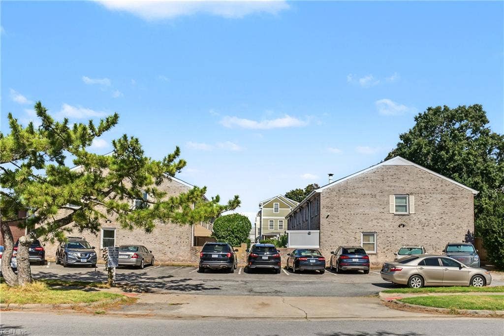 407 25th Street, #104, Beach Borough, Virginia Beach, VA 23451