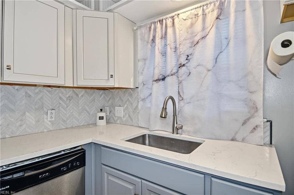 407 25th Street, #104, Beach Borough, Virginia Beach, VA 23451