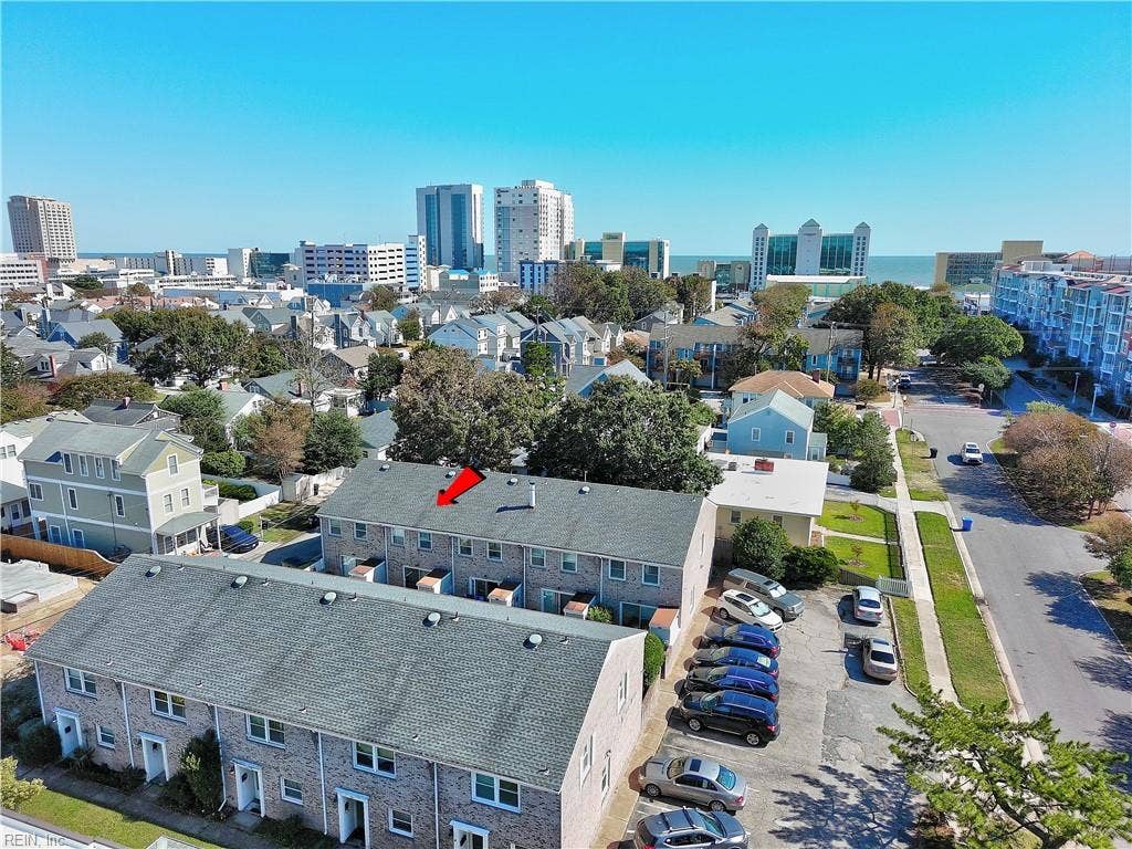 Minutes to the Boardwalk, Restaurants, Entertainment & More!