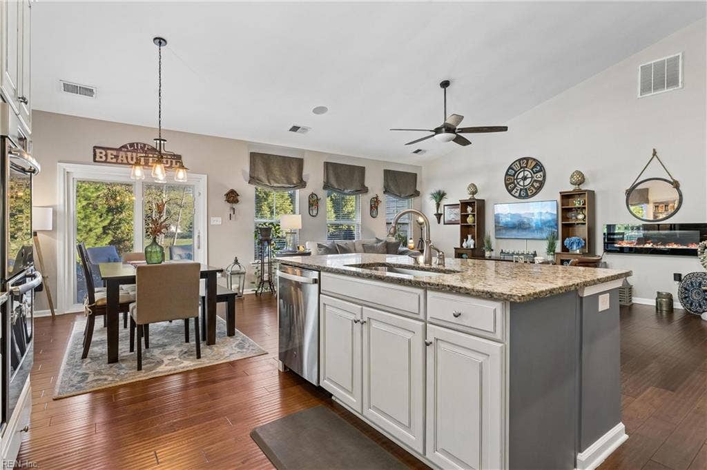 207 Caroline Circle, Williamsburg, VA 23185