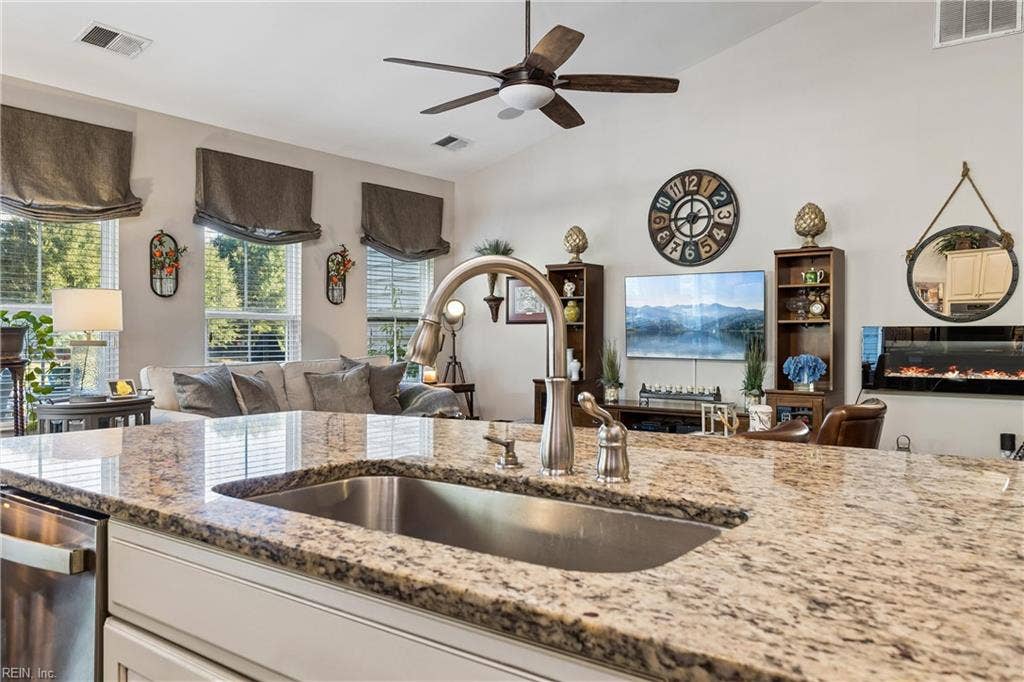 207 Caroline Circle, Williamsburg, VA 23185