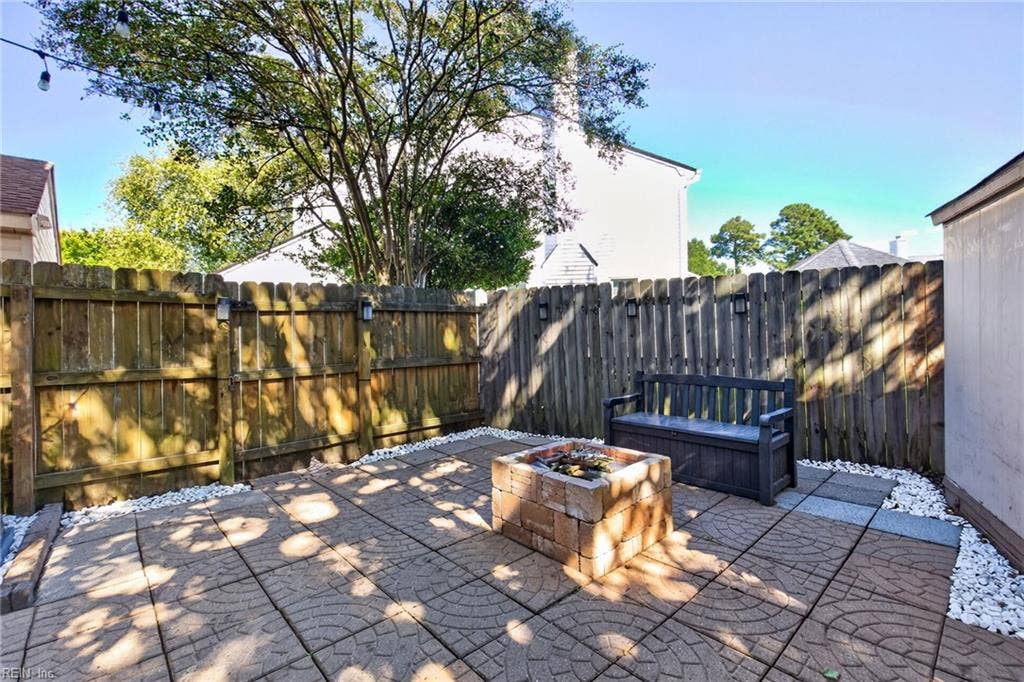 900 Roundtable Court, Virginia Beach, VA 23464