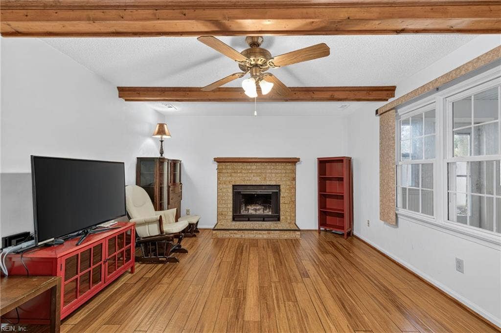 900 Roundtable Court, Virginia Beach, VA 23464