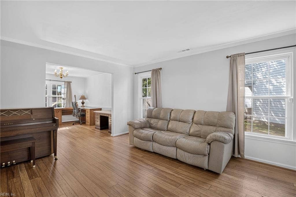 900 Roundtable Court, Virginia Beach, VA 23464
