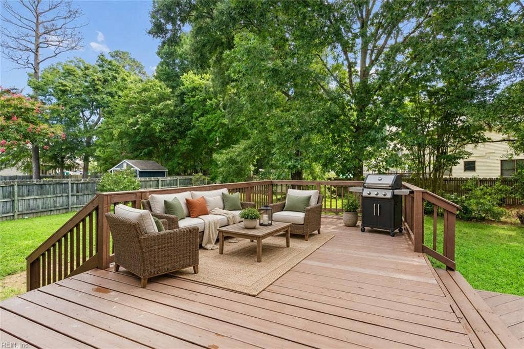 Virtually staged deck