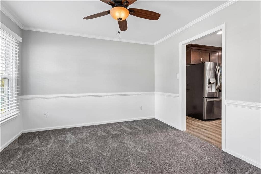 Dining room/office space