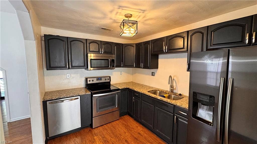 942 Douglas Avenue Avenue, Portsmouth, VA 23707 942 Douglas Avenue Avenue, Portsmouth, VA 23707