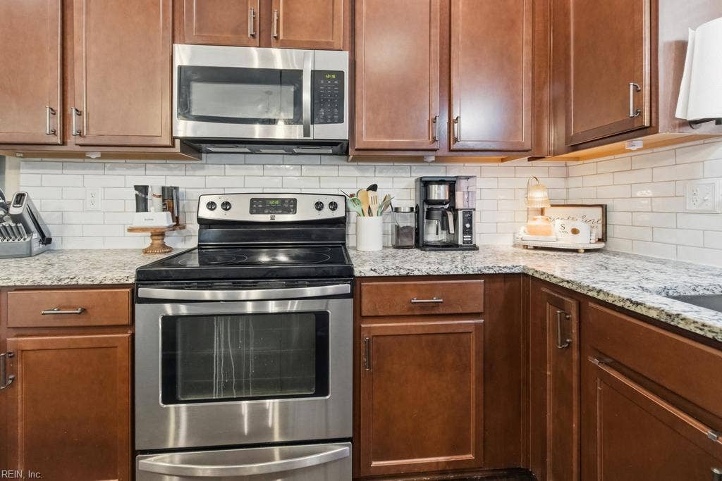 8159 Billings Court, Hayes, VA 23072