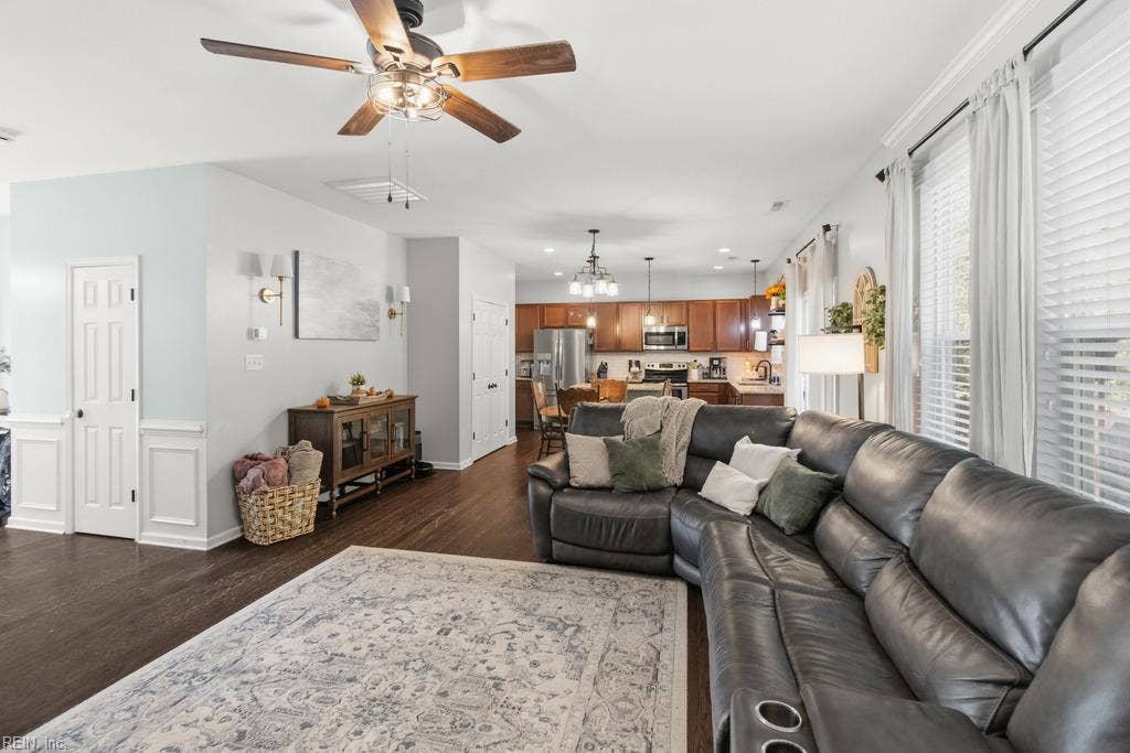 8159 Billings Court, Hayes, VA 23072