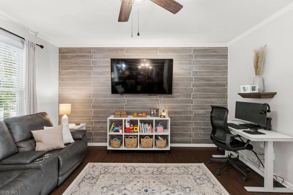 8159 Billings Court, Hayes, VA 23072