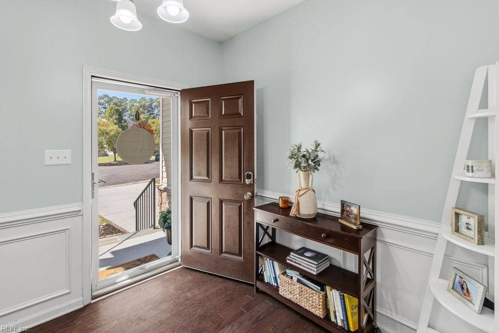 8159 Billings Court, Hayes, VA 23072