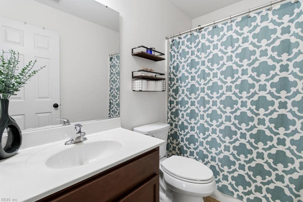 8159 Billings Court, Hayes, VA 23072