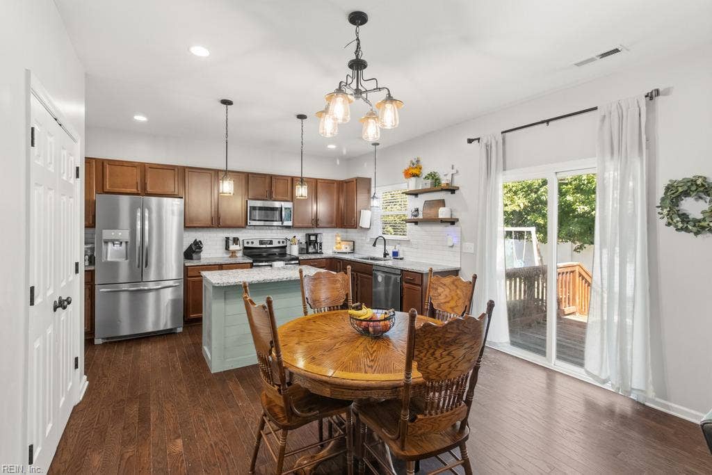 8159 Billings Court, Hayes, VA 23072