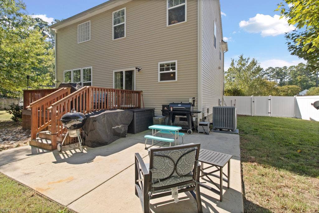 8159 Billings Court, Hayes, VA 23072