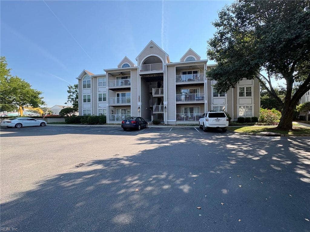 2204 Lesner Crescent, #200, Lesner Villa Condos, Virginia Beach, VA 23451 2204 Lesner Crescent, #200, Lesner Villa Condos, Virginia Beach, VA 23451