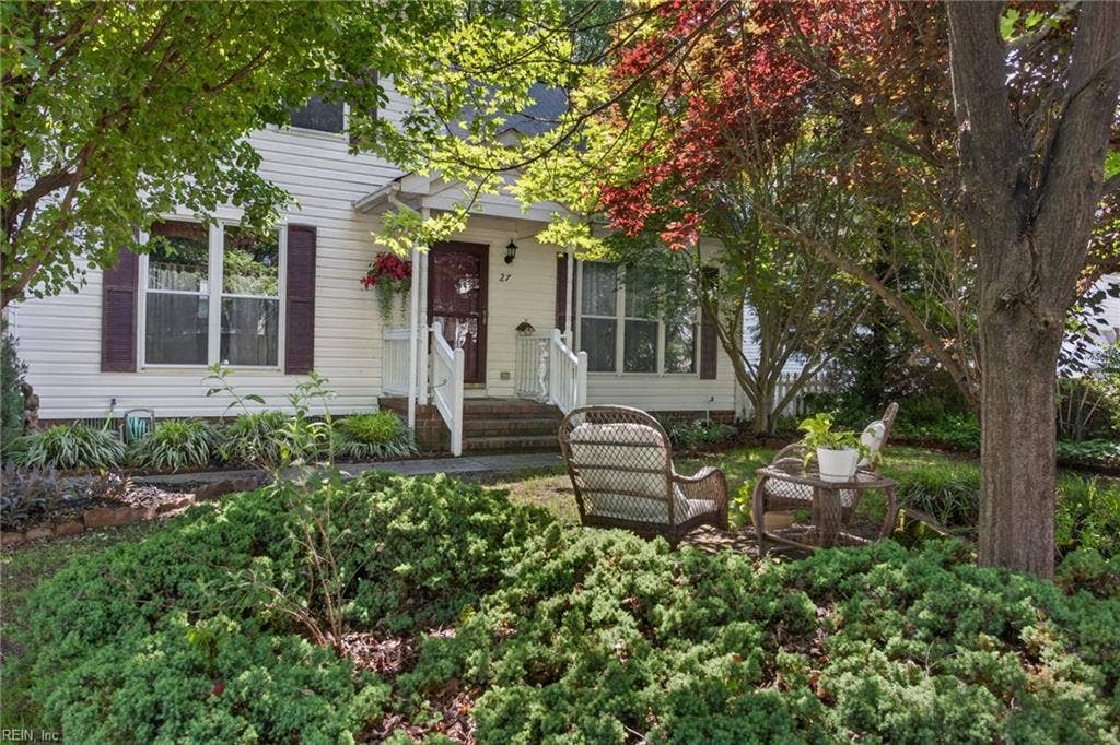 27 REFLECTION Lane, Hampton, VA 23666 27 REFLECTION Lane, Hampton, VA 23666