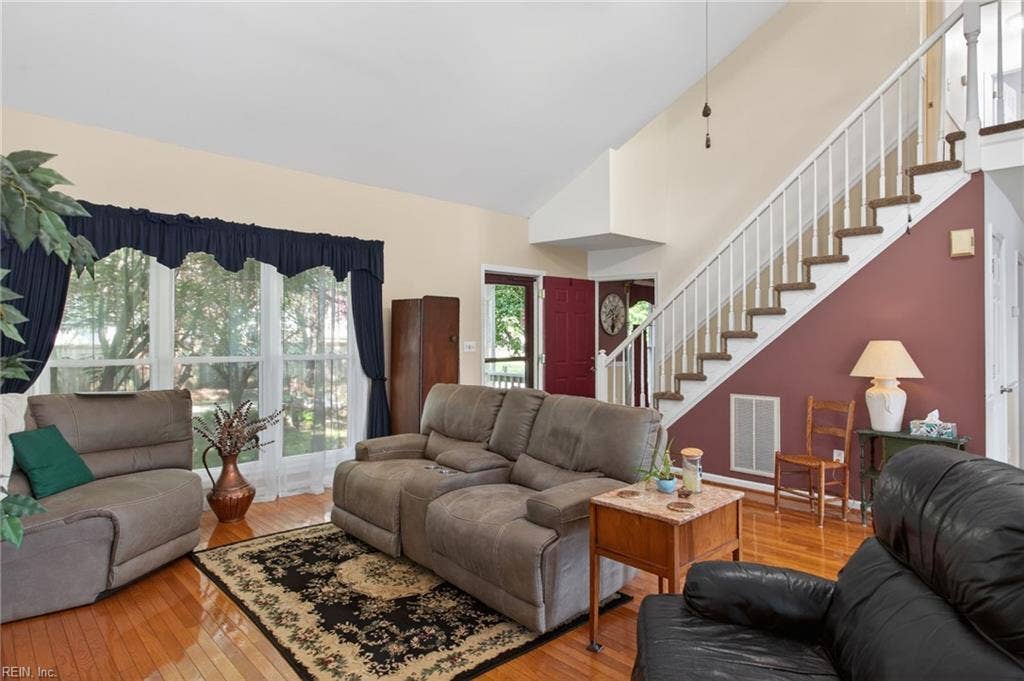 27 REFLECTION Lane, Hampton, VA 23666 27 REFLECTION Lane, Hampton, VA 23666