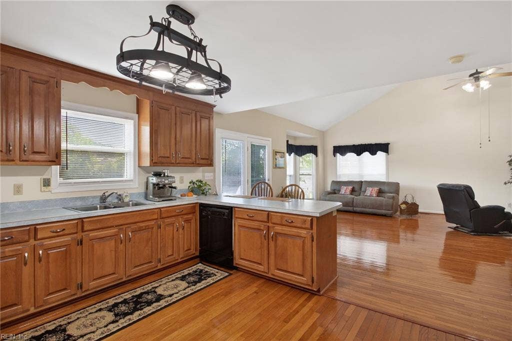 27 REFLECTION Lane, Hampton, VA 23666 27 REFLECTION Lane, Hampton, VA 23666