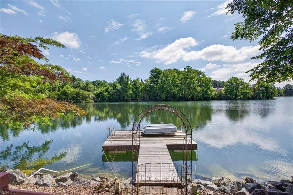 27 REFLECTION Lane, Hampton, VA 23666 27 REFLECTION Lane, Hampton, VA 23666