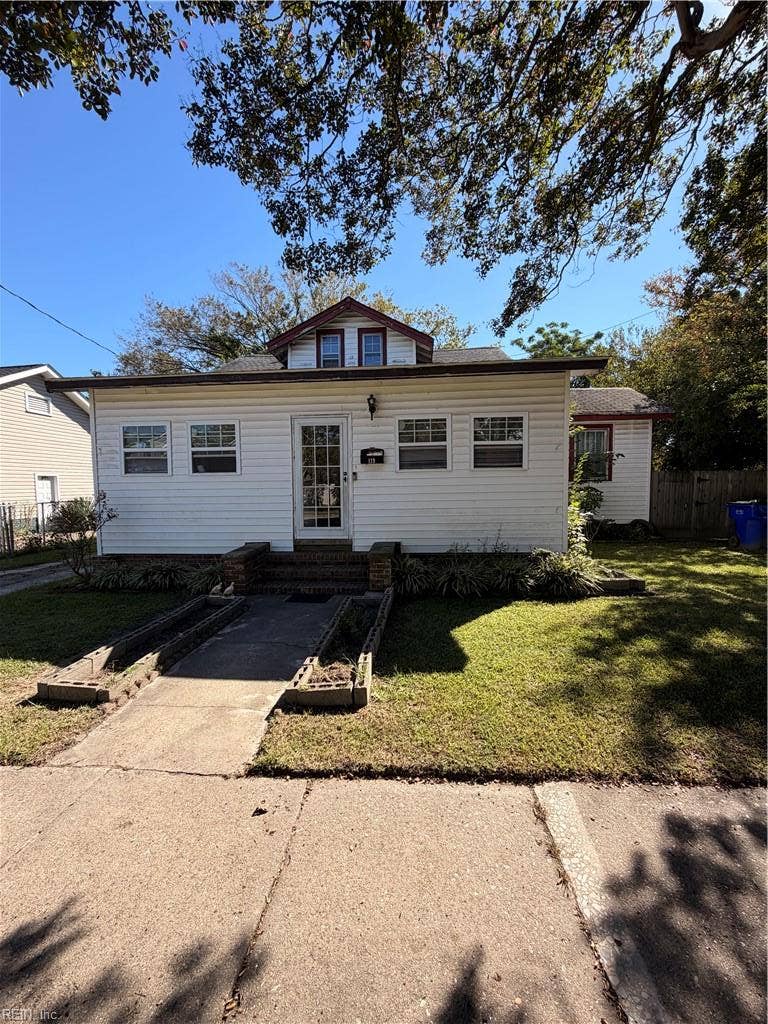119 Beechwood Avenue, Glenwood Park, Norfolk, VA 23505