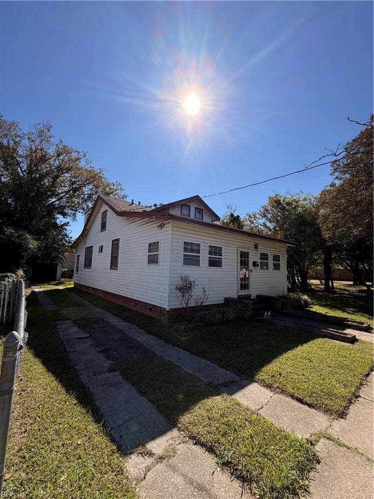 119 Beechwood Avenue, Glenwood Park, Norfolk, VA 23505