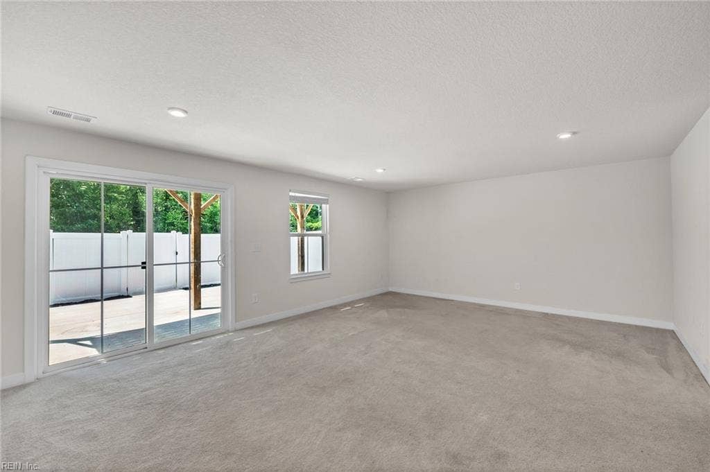 944 Gabion Way, Chesapeake, VA 23323 944 Gabion Way, Chesapeake, VA 23323