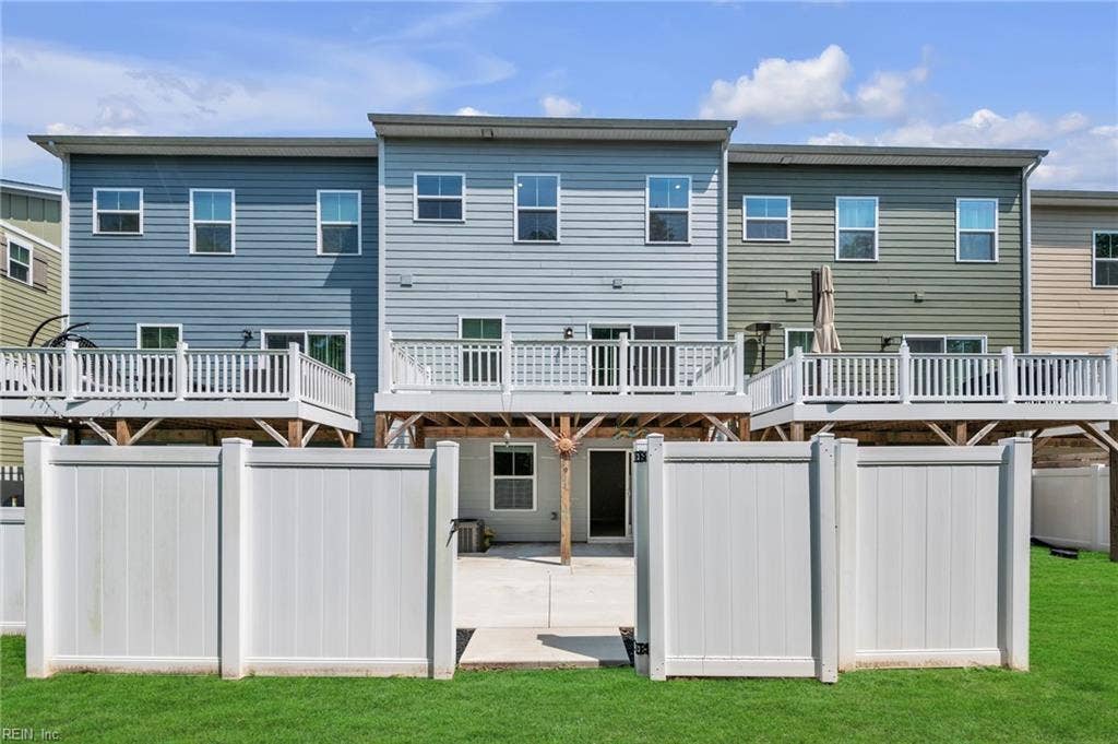 944 Gabion Way, Chesapeake, VA 23323 944 Gabion Way, Chesapeake, VA 23323