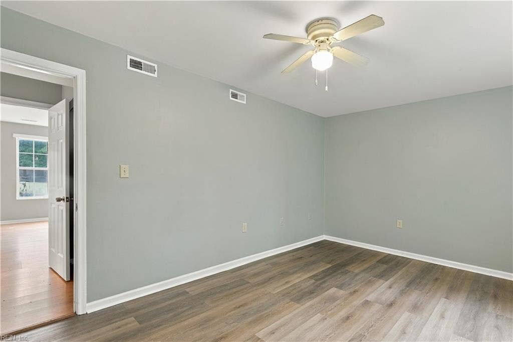 6661 Cedar Lake Drive, #8, Gloucester, VA 23061