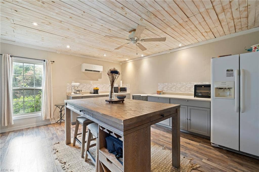 1301 Babbtown Road, Suffolk, VA 23434