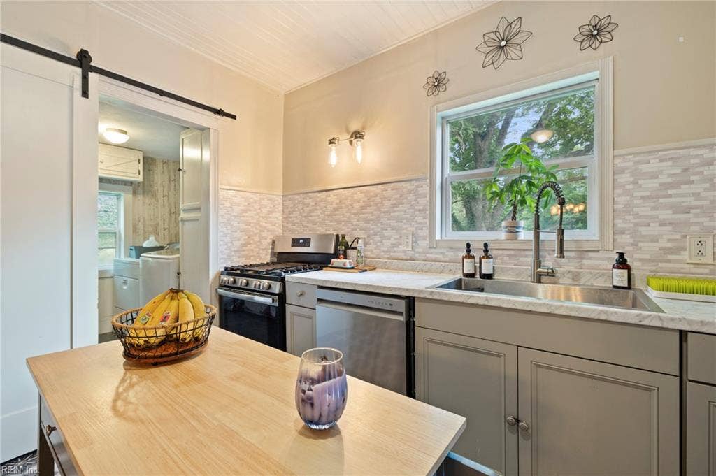 1301 Babbtown Road, Suffolk, VA 23434
