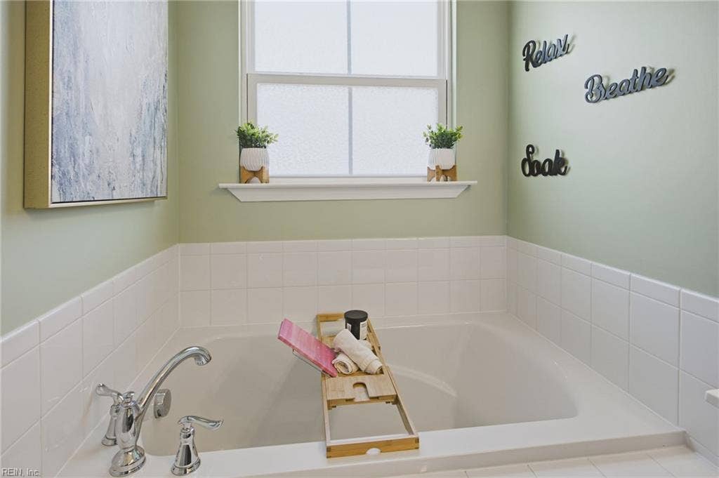 404 Spring Hill Place, Benns Grant, Smithfield, VA 23430