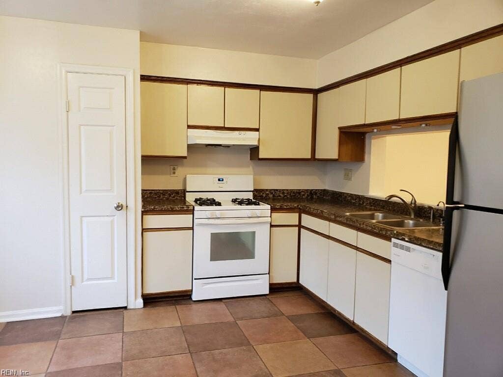 762 Goodard Drive, Ocean Lakes, Virginia Beach, VA 23454