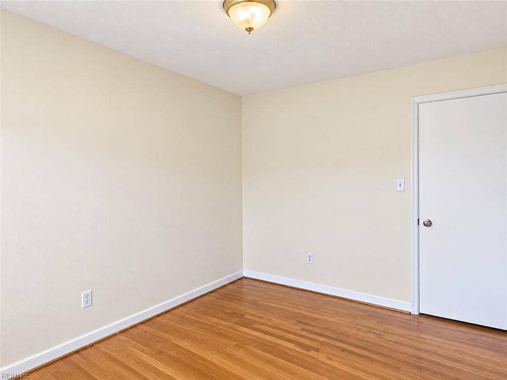 103 Arrollton Drive, Hampton, VA 23666 103 Arrollton Drive, Hampton, VA 23666