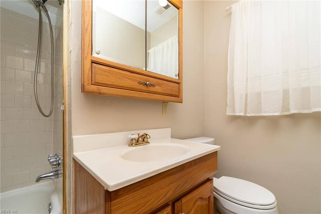 912 Carriage Hill Road, Virginia Beach, VA 23452 912 Carriage Hill Road, Virginia Beach, VA 23452